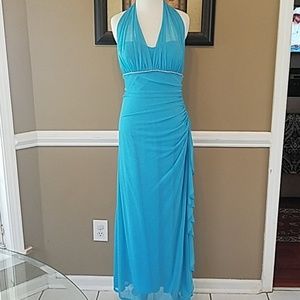 Malibu Halter Dress 💙